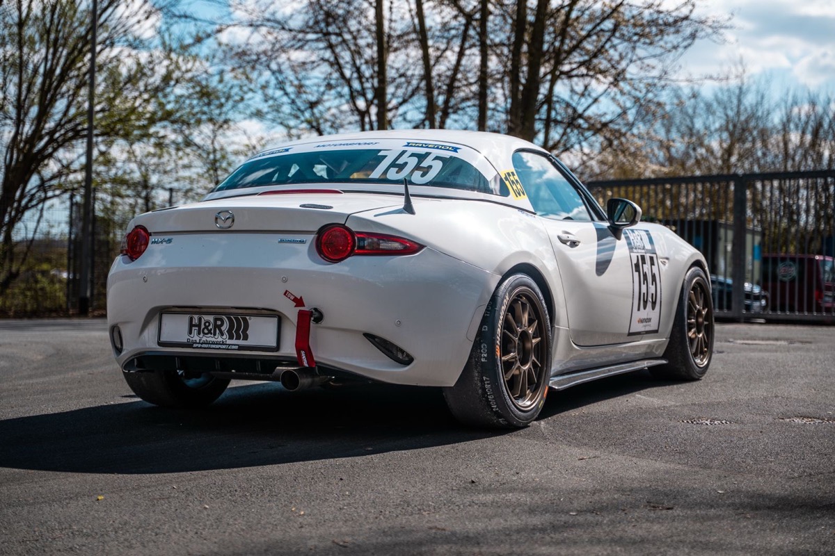 MAZDA MX-5 רכב מרוצים מספר 755 - תחרות RCN בנורבורגרינג